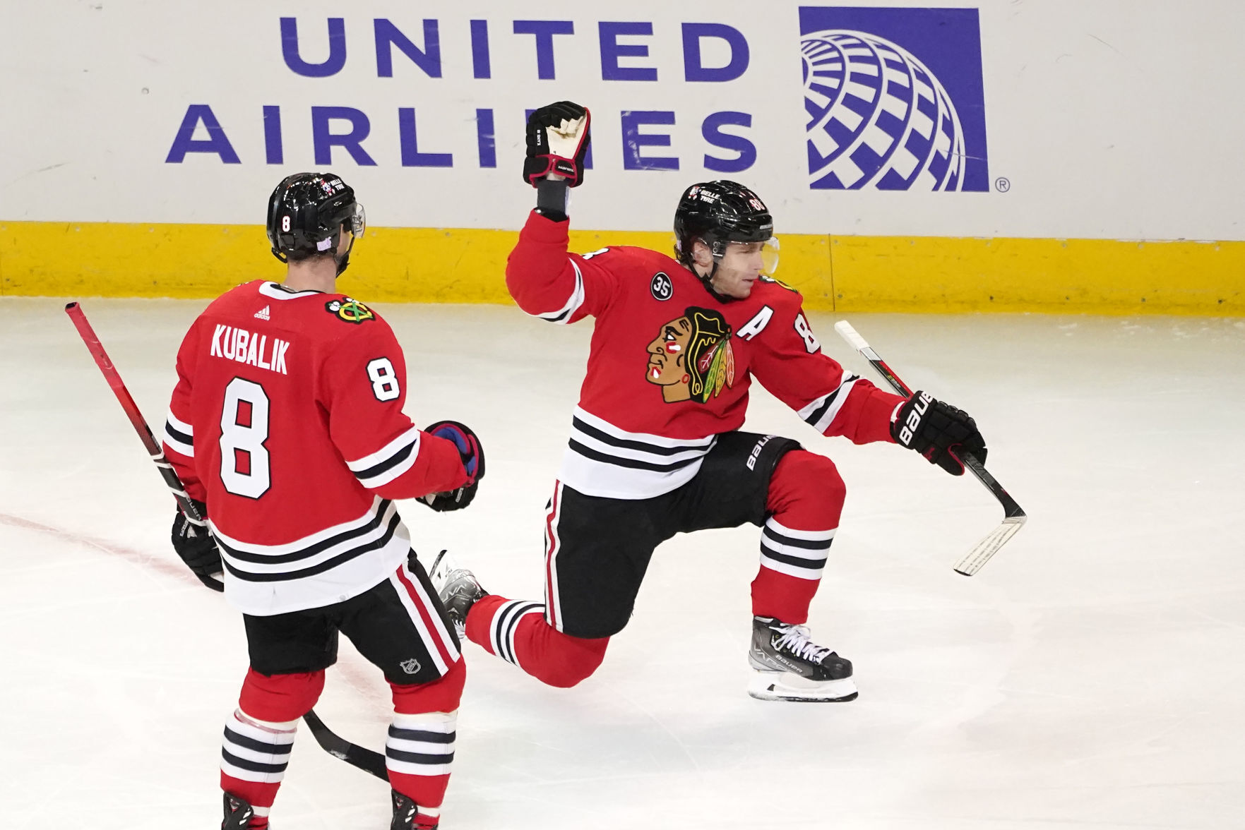 Senators Blackhawks Hockey